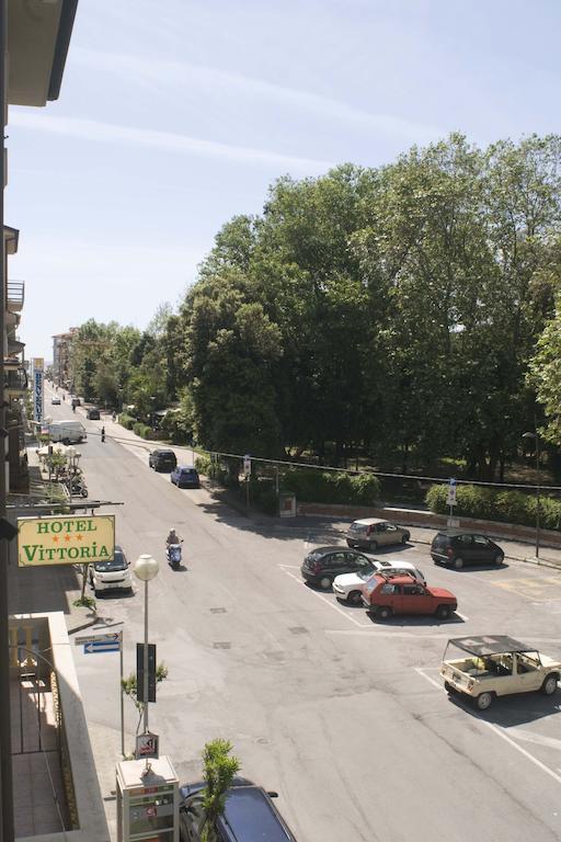 فندق هوتل فيتوريا فياريجيو المظهر الخارجي الصورة